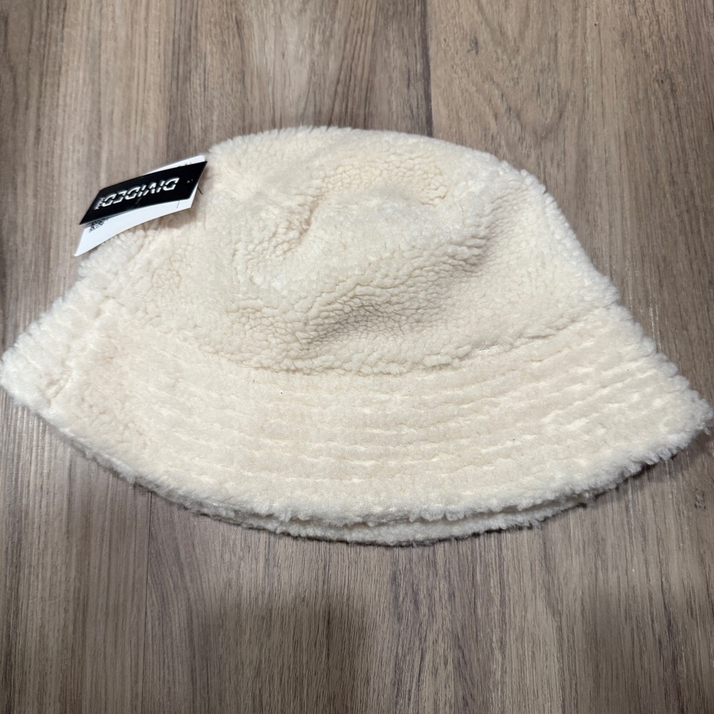 H& M Cream Shearling Bucket Hat One Size NWT - Picture 3 of 6